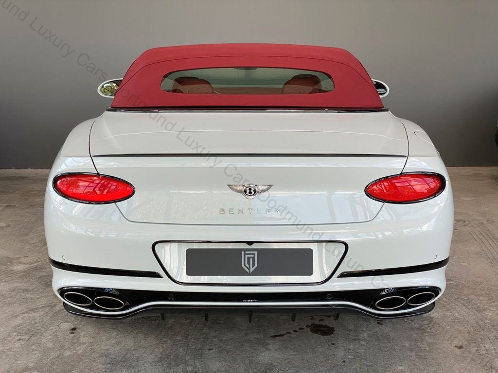 Bentley Continental GTC 2024