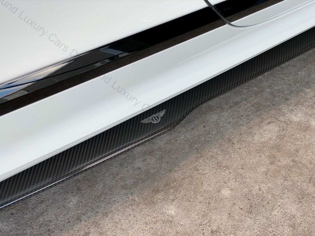 Bentley Continental GTC 2024