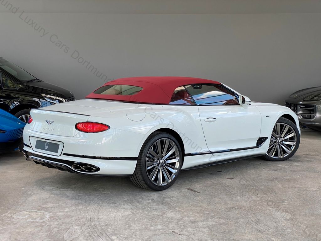 Bentley Continental GTC 2024