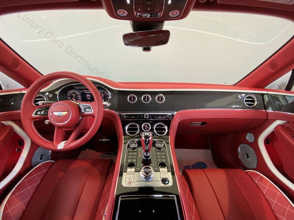 Bentley Continental GTC 2024