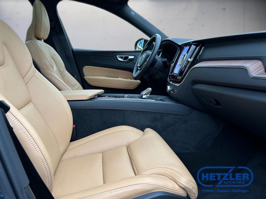 Volvo XC60 2025