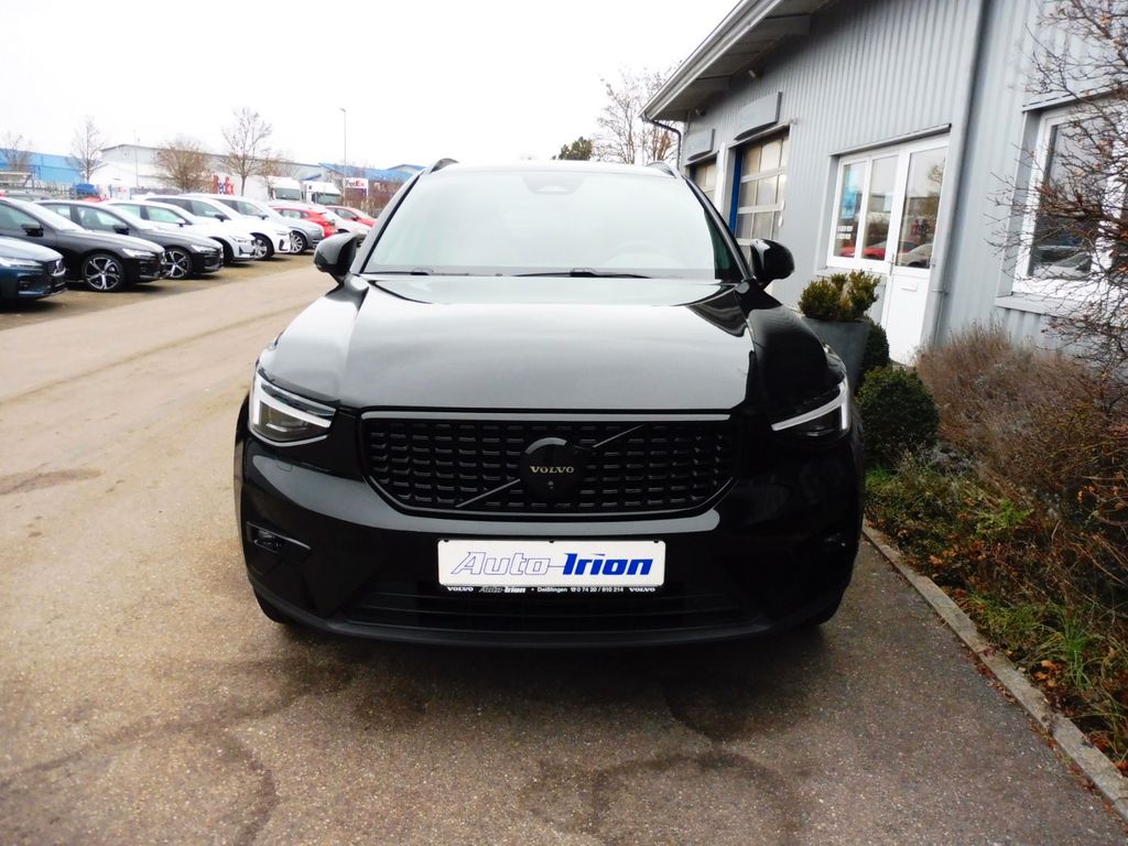 Volvo XC40 2025