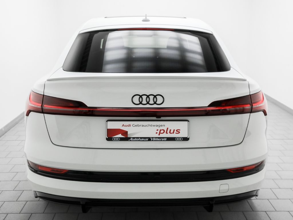 Audi e-tron 2022