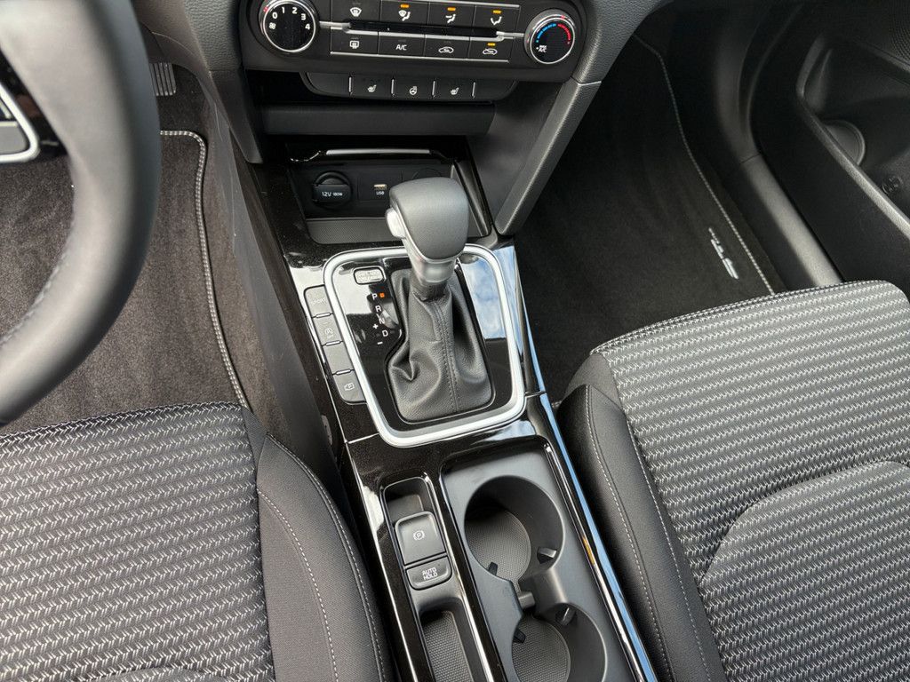 Kia cee'd / Ceed 2025