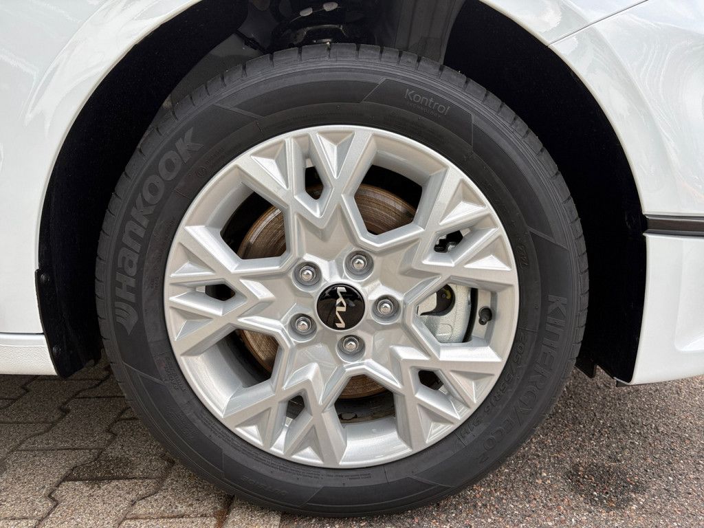 Kia cee'd / Ceed 2025