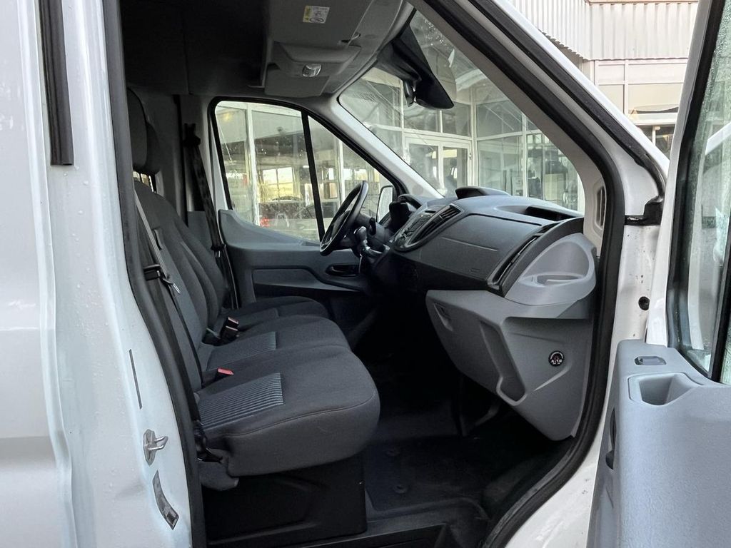 Ford Transit 2019