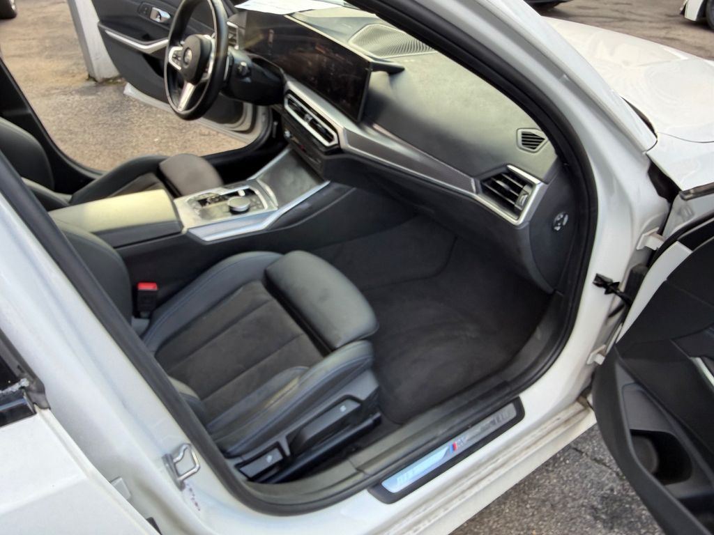 BMW 318 2024