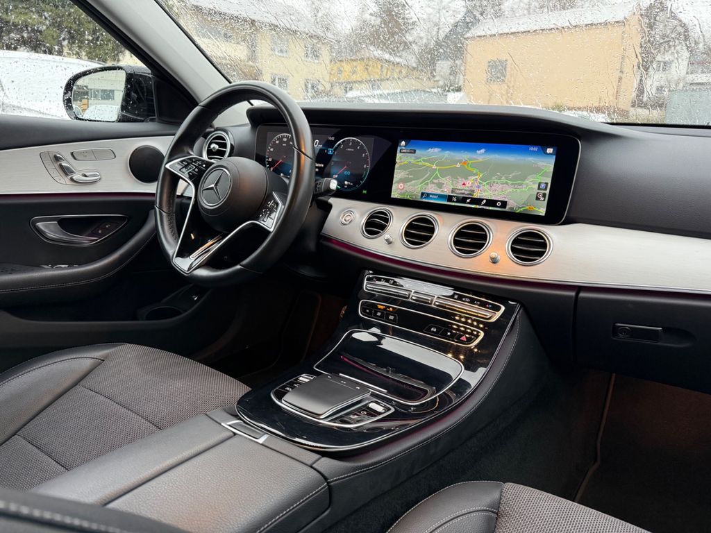 Mercedes-Benz E 300 2022
