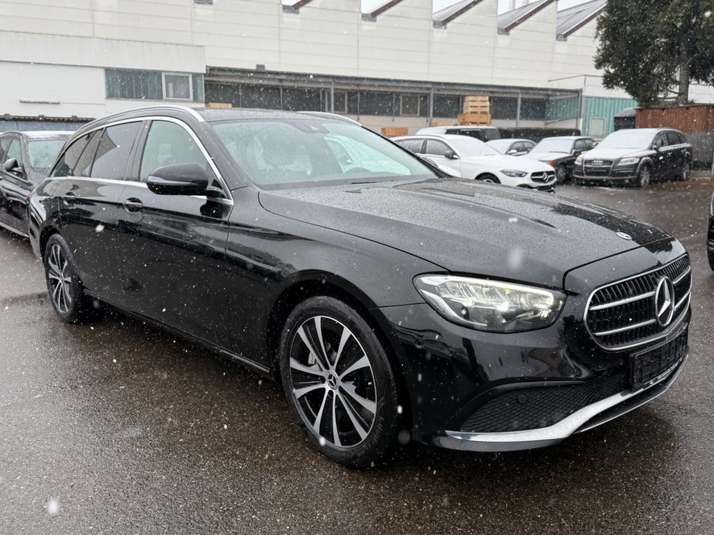 Mercedes-Benz E 300 2022