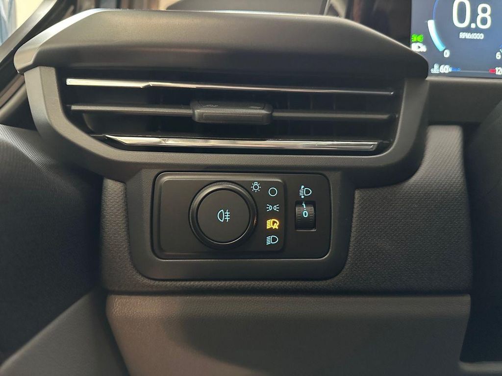 Ford Tourneo Custom 2025