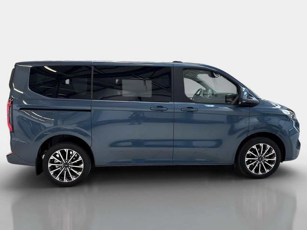 Ford Tourneo Custom 2025