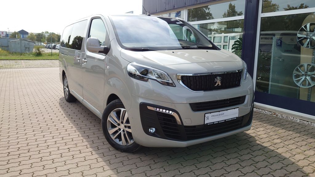 Peugeot Traveller 2021
