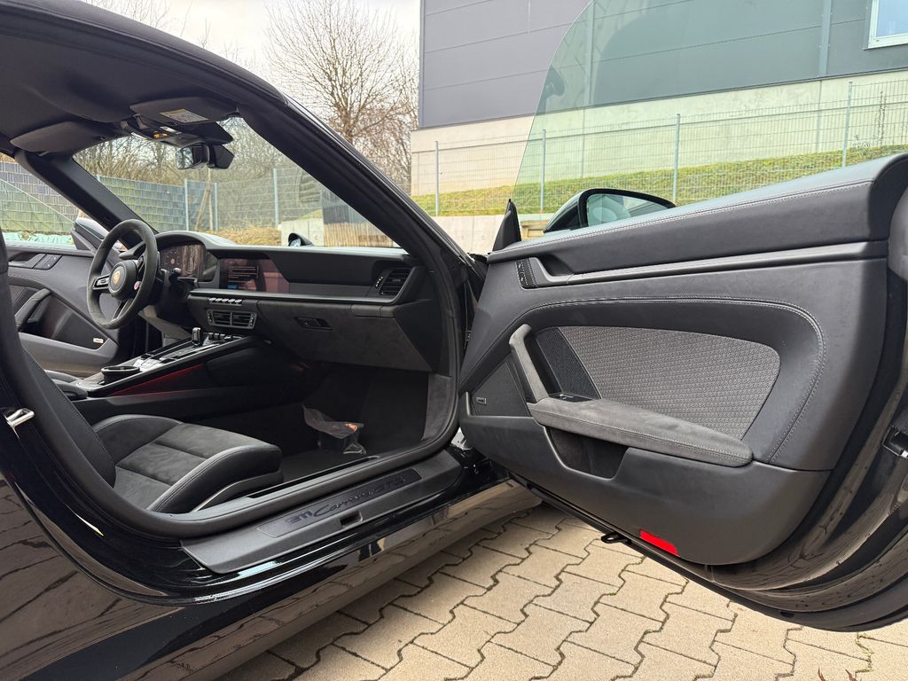 Porsche 992 2025