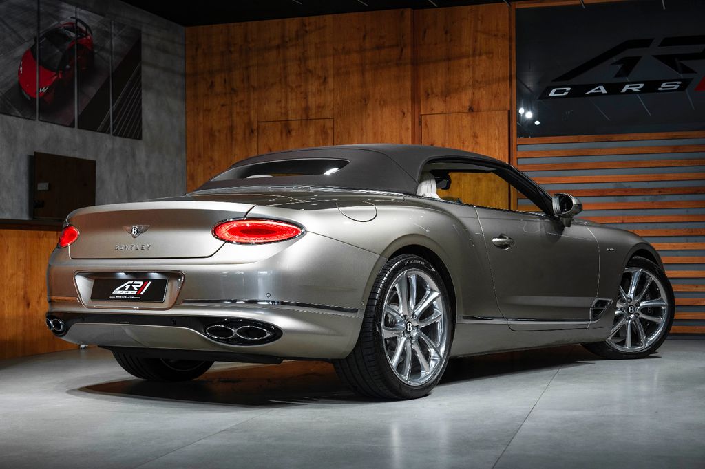 Bentley Continental GTC 2023