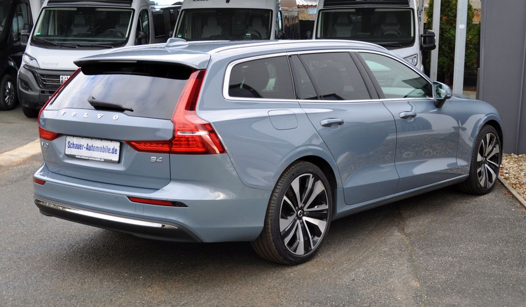 Volvo V60 2023