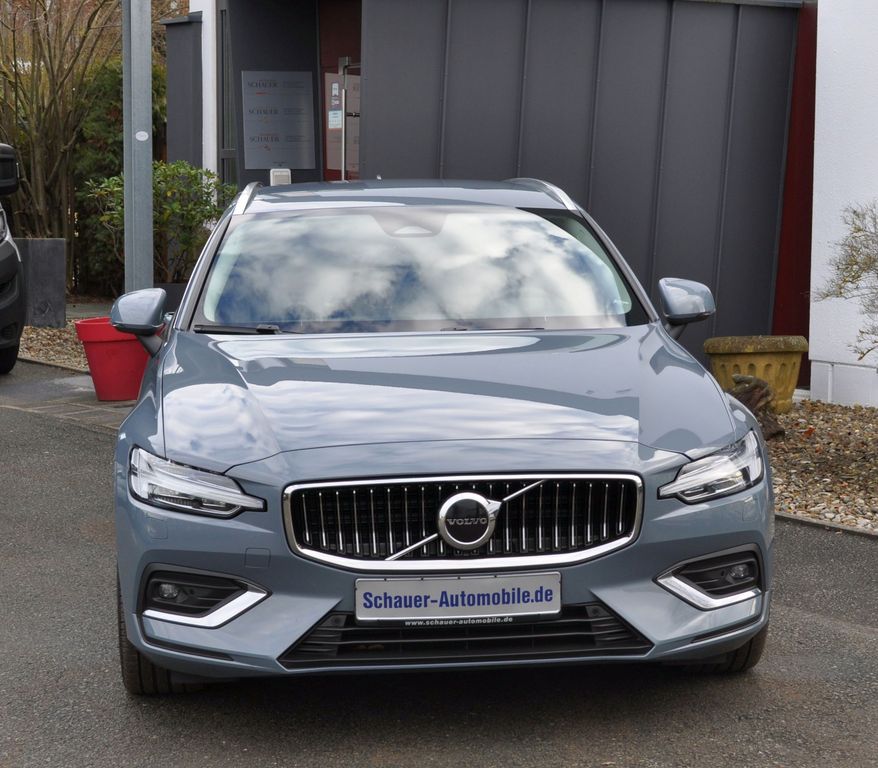 Volvo V60 2023