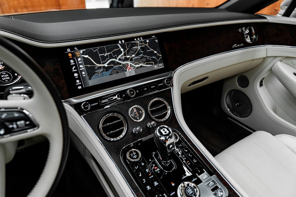 Bentley Continental GTC 2023