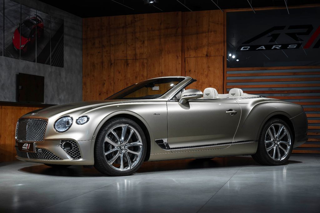 Bentley Continental GTC 2023