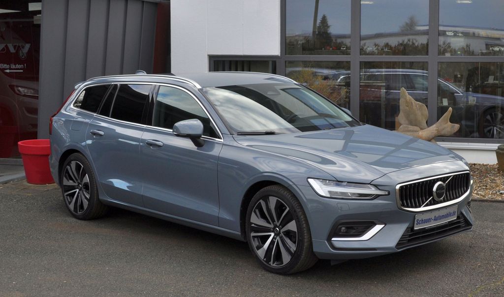 Volvo V60 2023