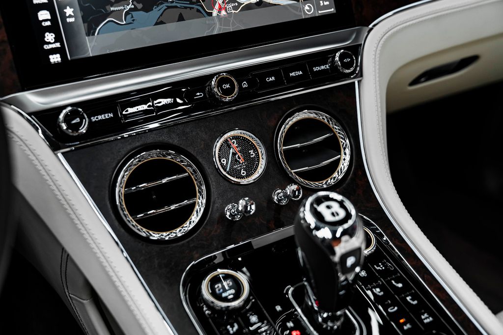 Bentley Continental GTC 2023