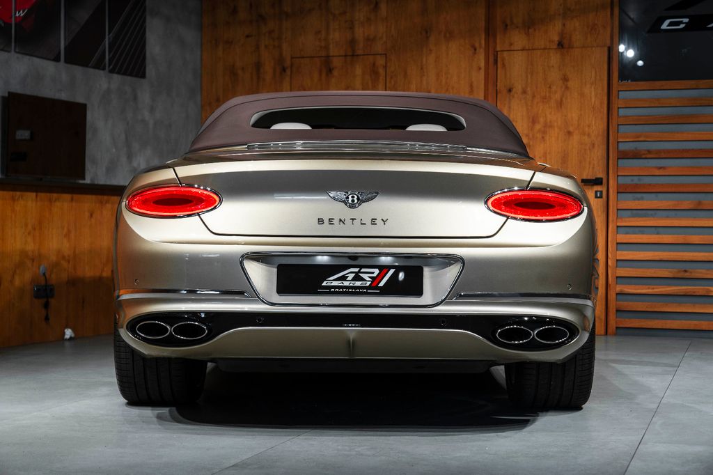 Bentley Continental GTC 2023