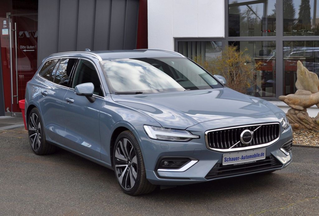 Volvo V60 2023