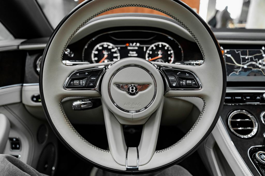 Bentley Continental GTC 2023