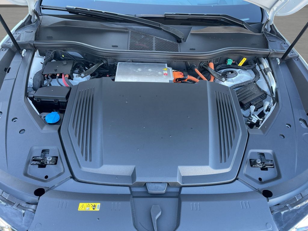 Audi e-tron 2023