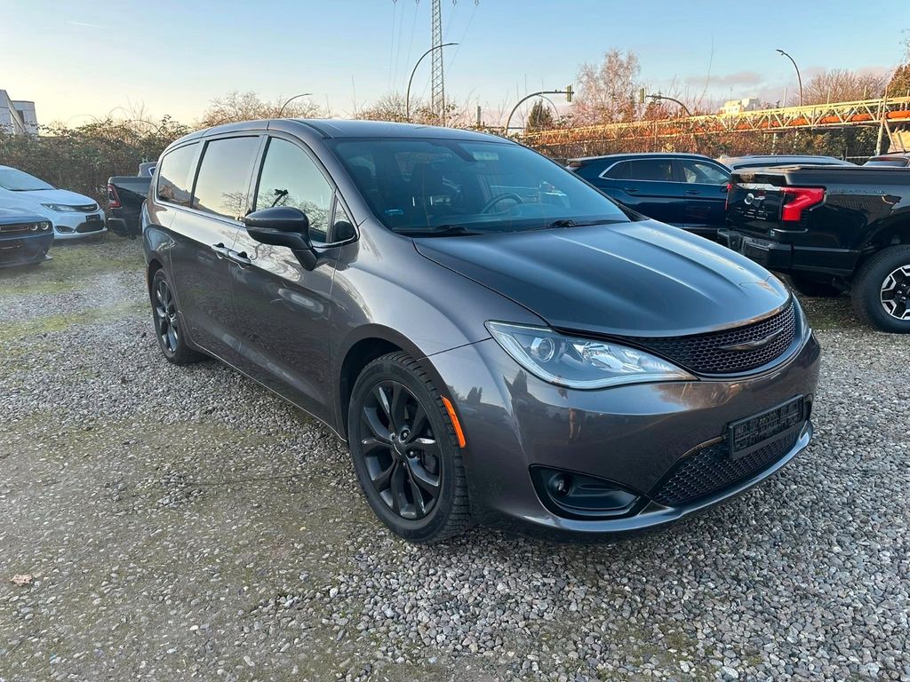 Chrysler Pacifica 2018