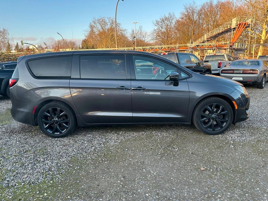 Chrysler Pacifica 2018