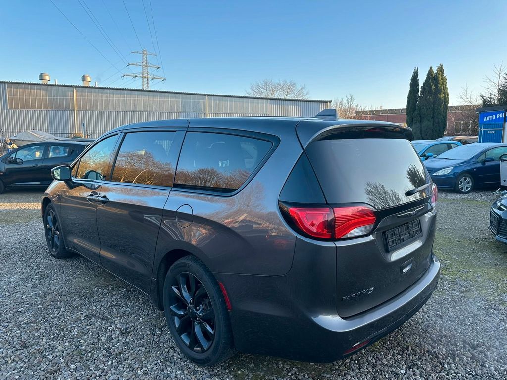 Chrysler Pacifica 2018