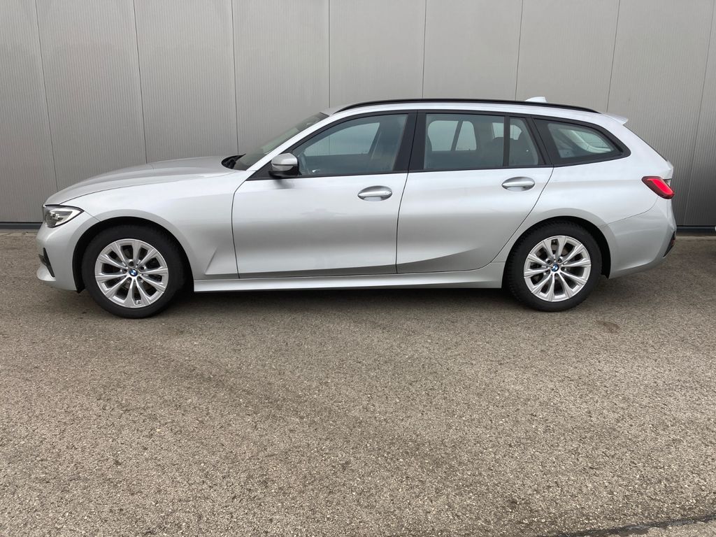 BMW 320 2021