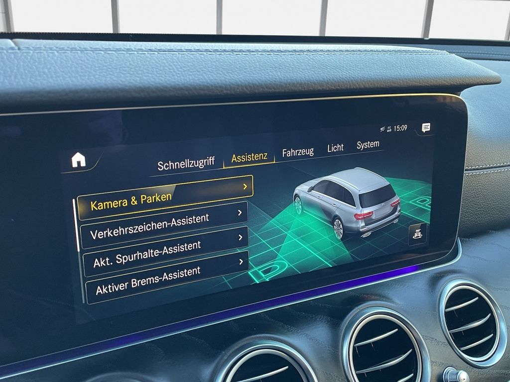 Mercedes-Benz E 300 2021