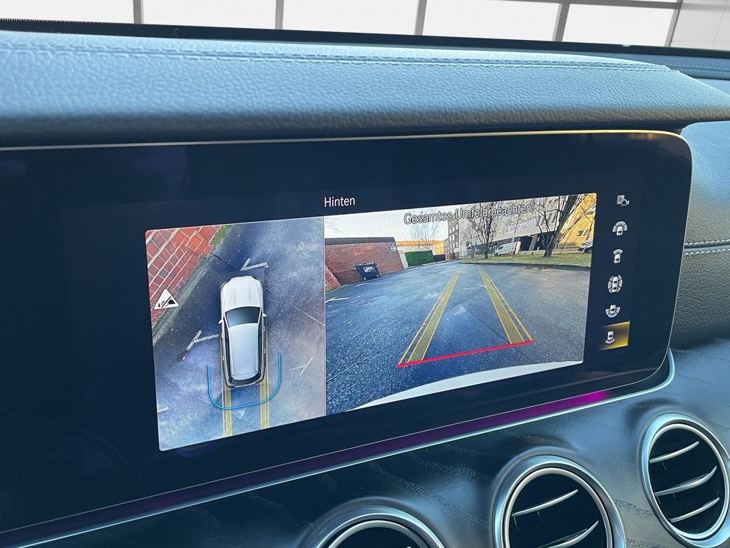 Mercedes-Benz E 300 2021