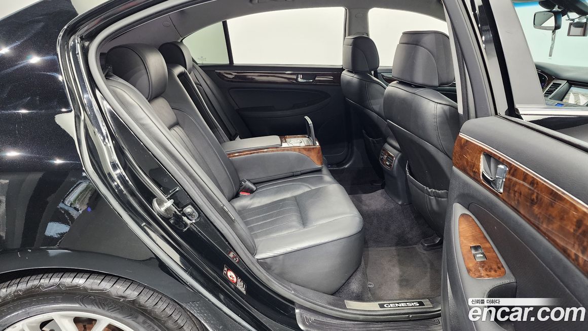 Hyundai Genesis 2009