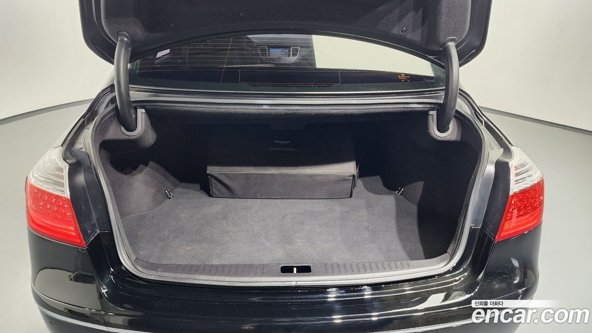 Hyundai Genesis 2009