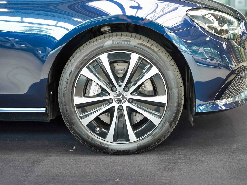 Mercedes-Benz E 300 2022