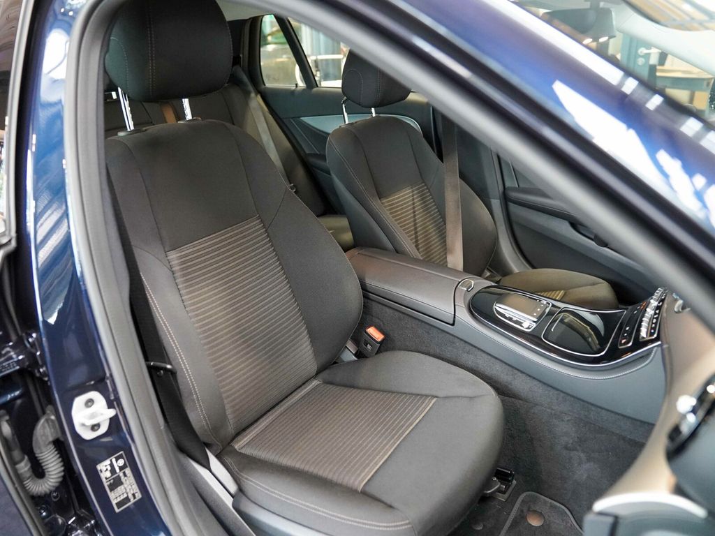 Mercedes-Benz E 300 2022