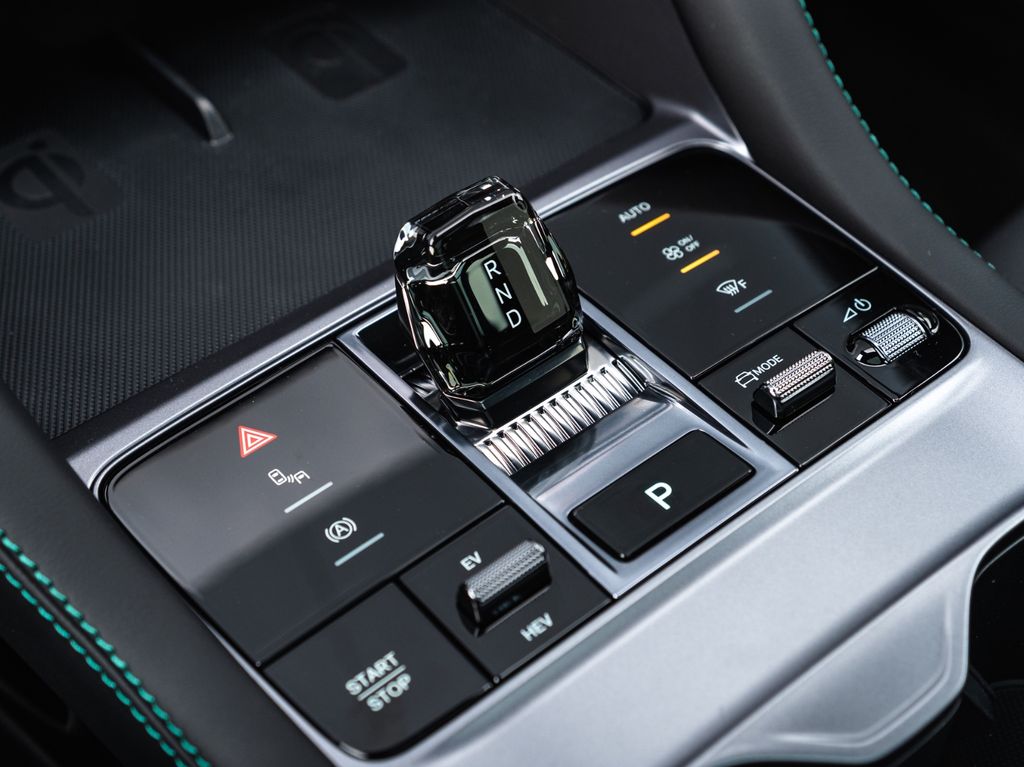 BYD SEAL U