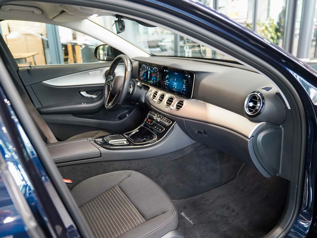 Mercedes-Benz E 300 2022