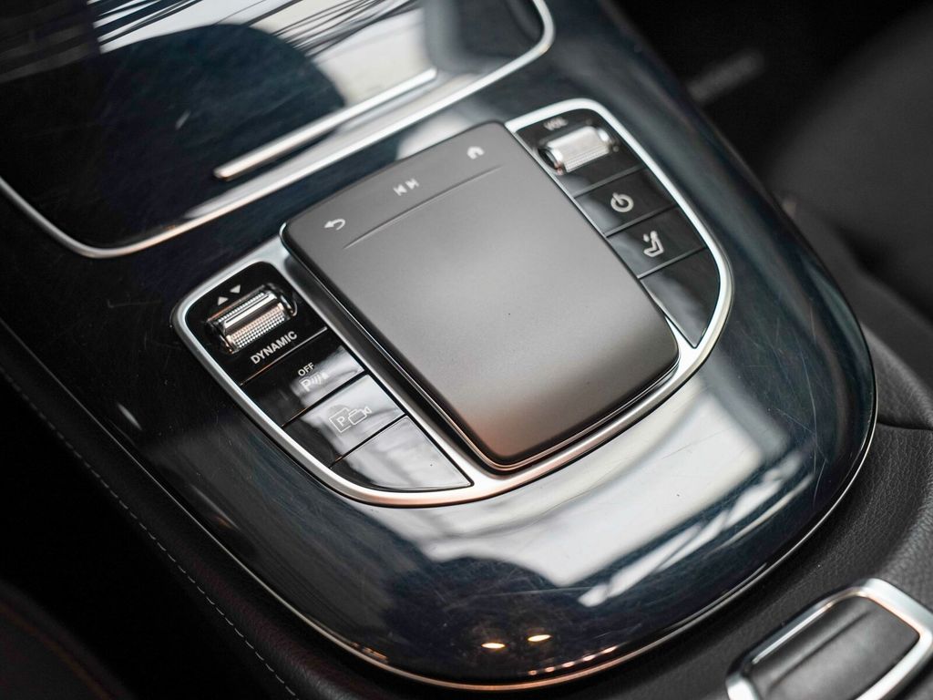 Mercedes-Benz E 300 2022