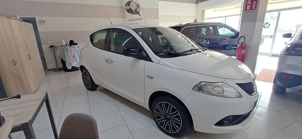 Lancia Ypsilon 2019