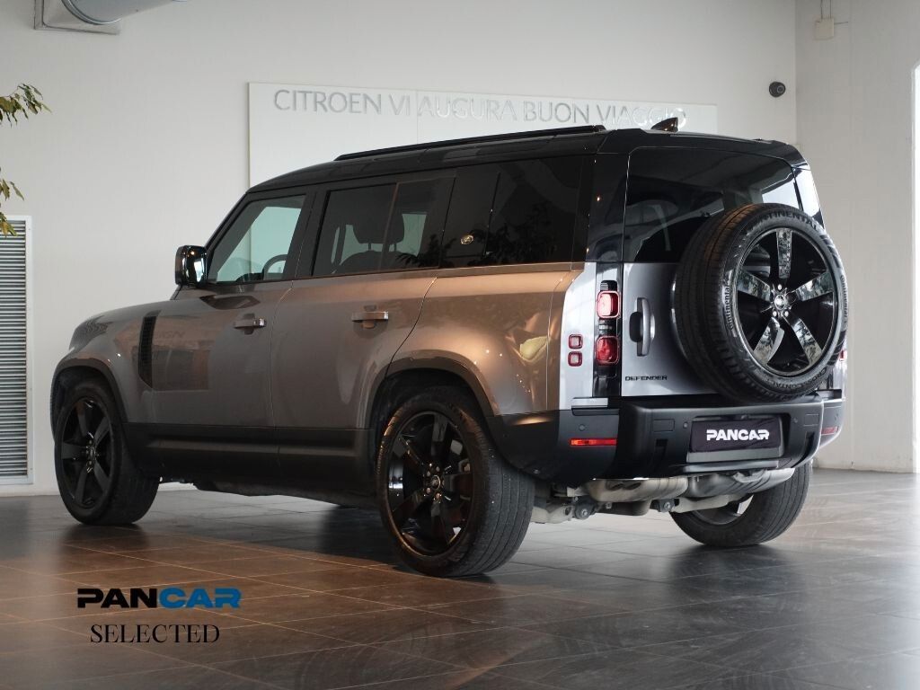 Land Rover Defender 2023