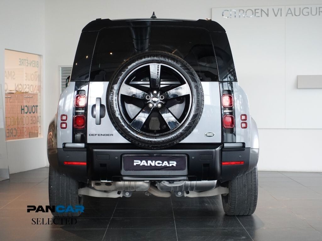 Land Rover Defender 2023