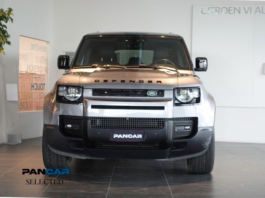 Land Rover Defender 2023