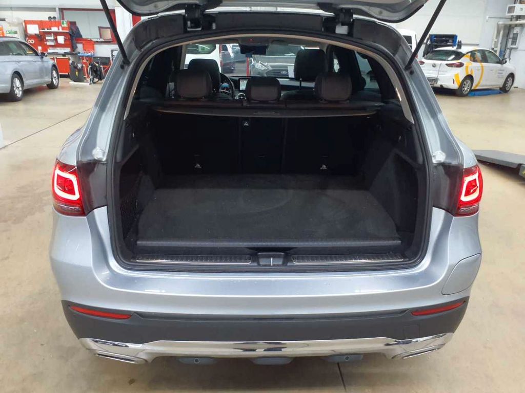 Mercedes-Benz GLC 300 2021