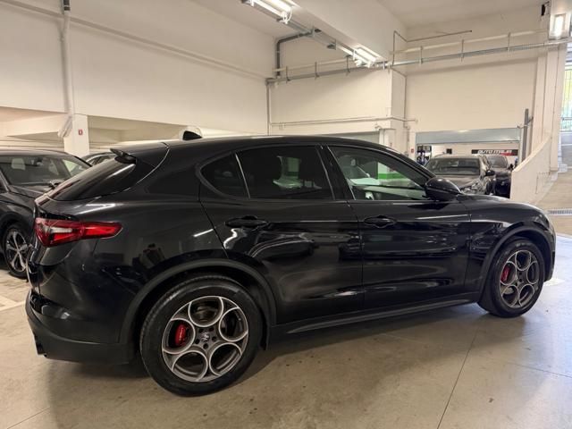 Alfa Romeo Stelvio 2021