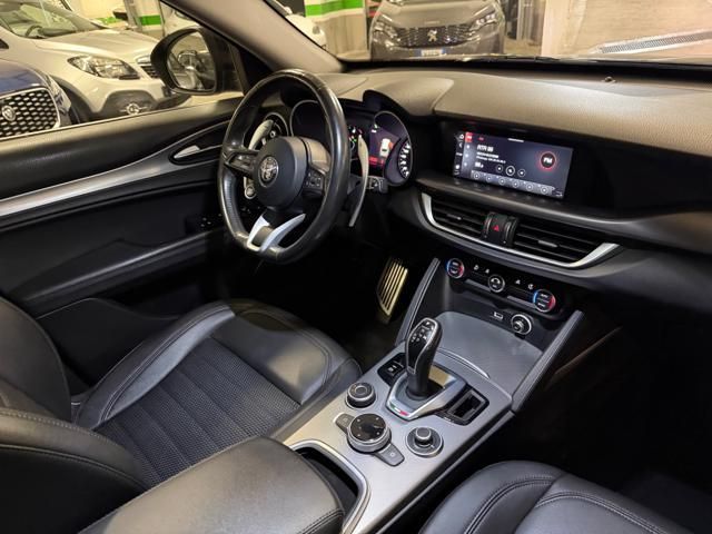 Alfa Romeo Stelvio 2021