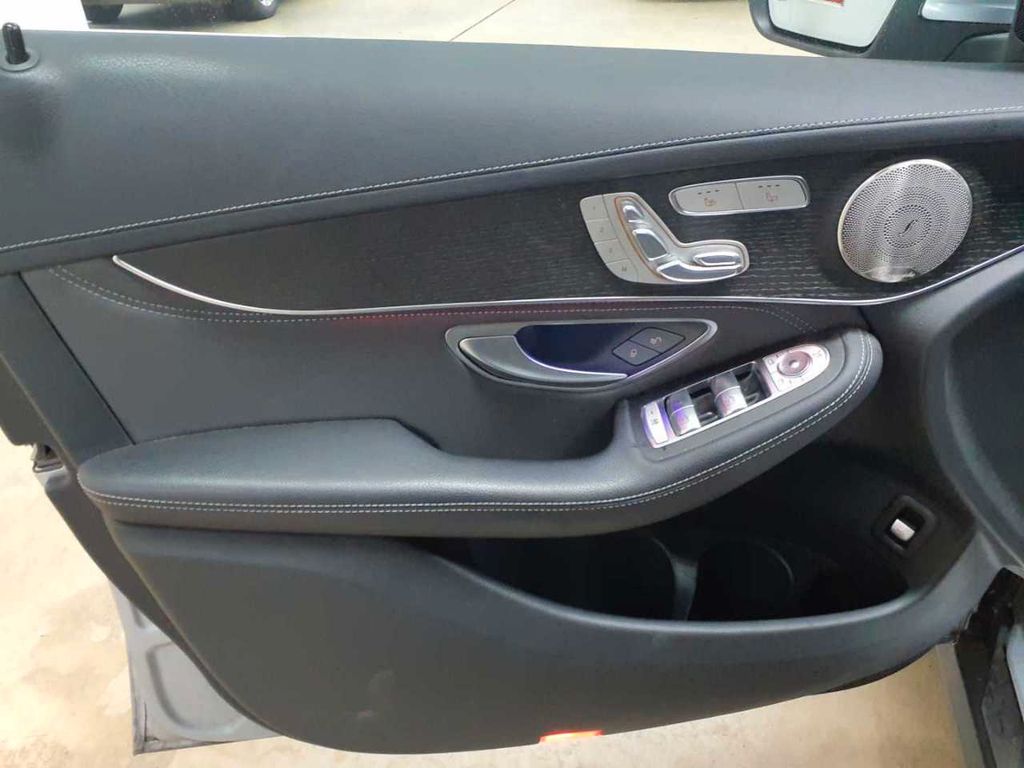 Mercedes-Benz GLC 300 2021