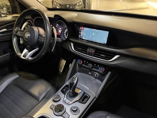 Alfa Romeo Stelvio 2021